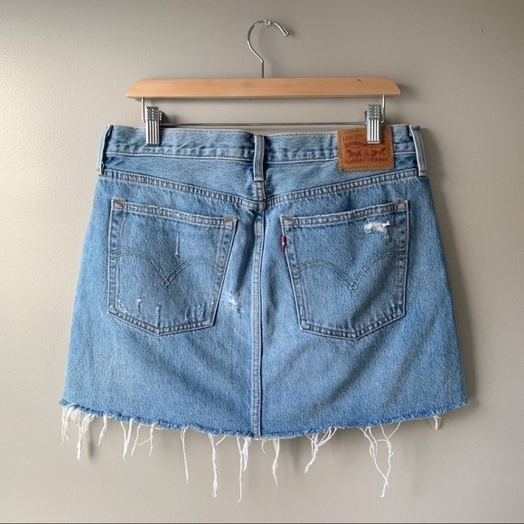 LEVI’S | Deconstructed Denim Mini Skirt Aritzia 30 - Picture 5 of 9